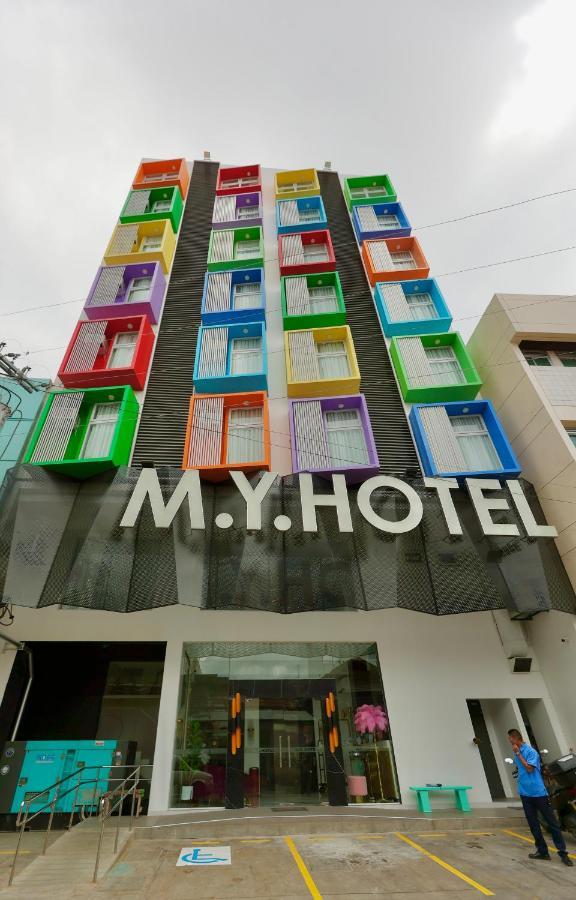 M.Y. Hotel 두마구에테 외부 사진